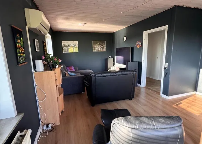 Hus Taet Pa Danfoss Universe Og *